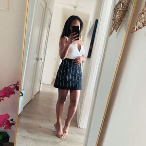 H&M BLACK MINI SKIRT